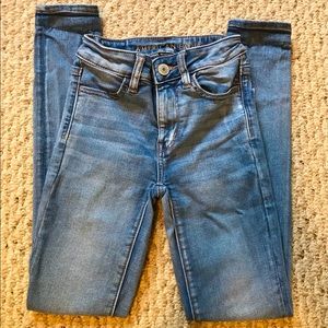 American Eagle High-Waisted Jegging